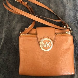 Micheal Kors Crossbody